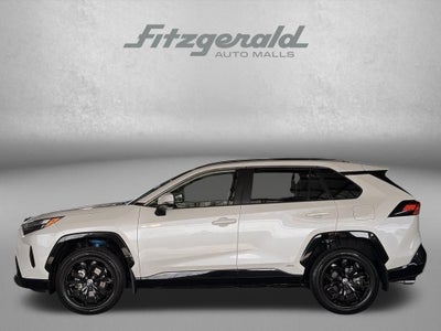 2022 Toyota RAV4 HYBRID SE
