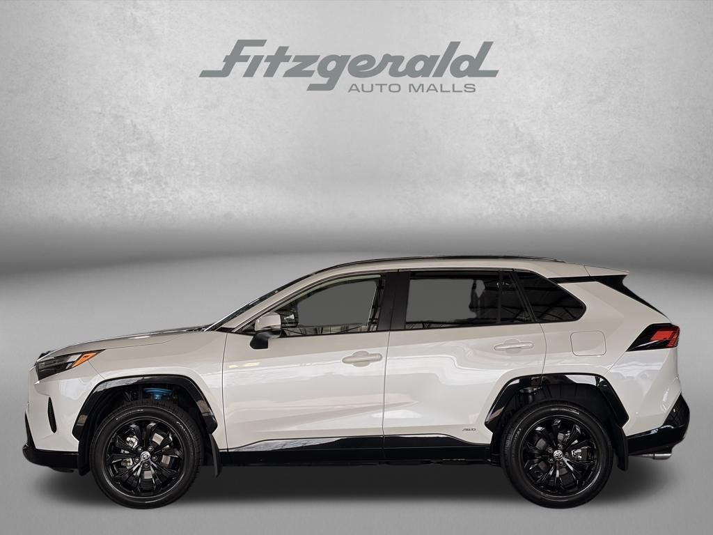 2022 Toyota RAV4 HYBRID SE