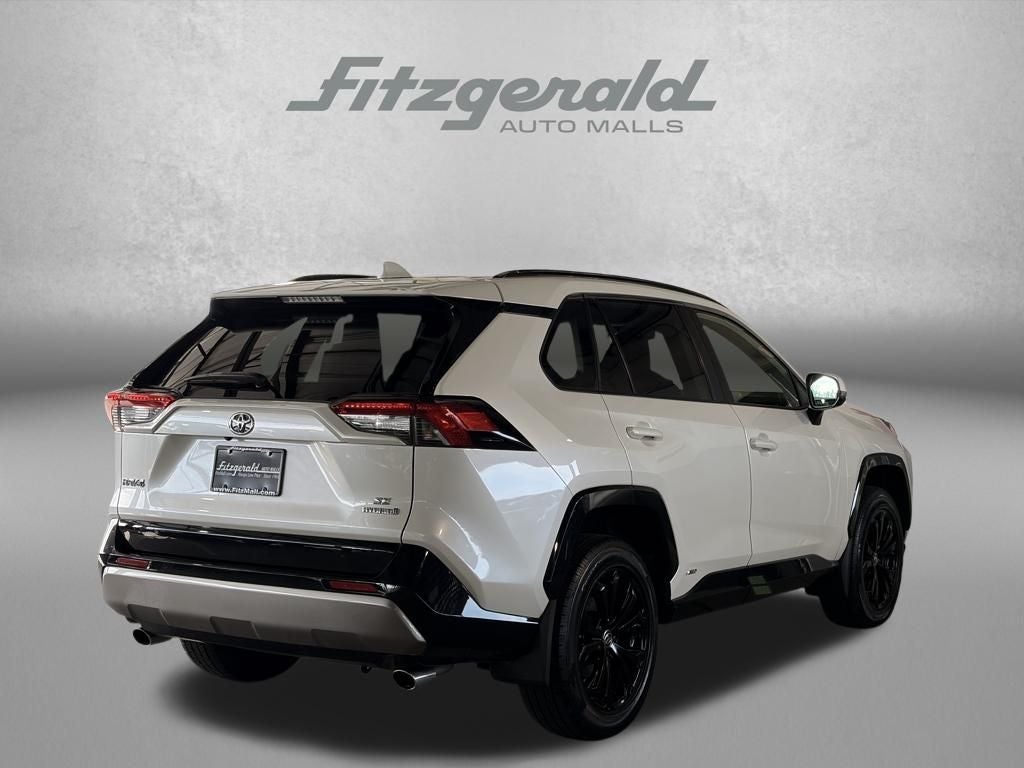 2022 Toyota RAV4 HYBRID SE