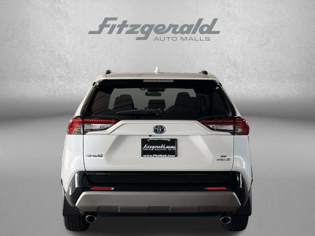 2022 Toyota RAV4 HYBRID SE