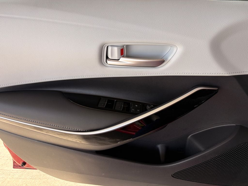 2025 Toyota COROLLA HATCHBACK XSE