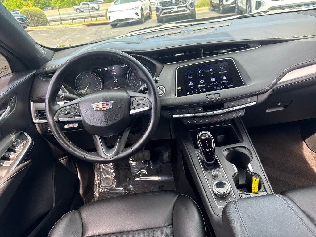 2022 Cadillac XT4 Premium Luxury