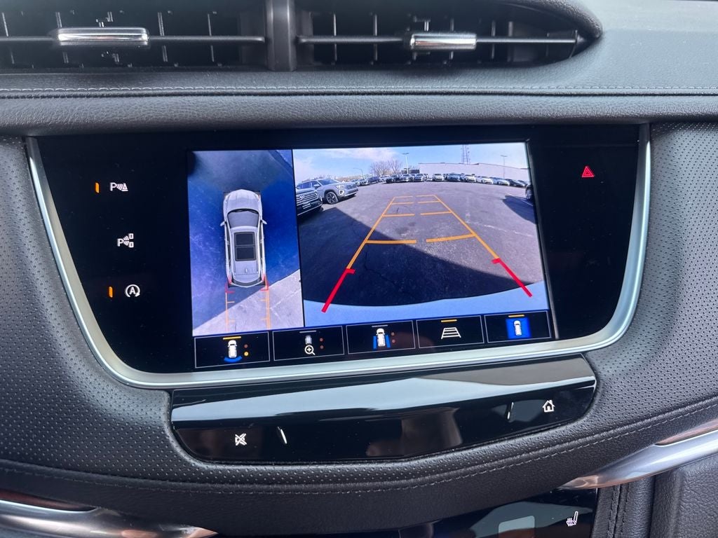 2022 Cadillac XT5 Premium Luxury