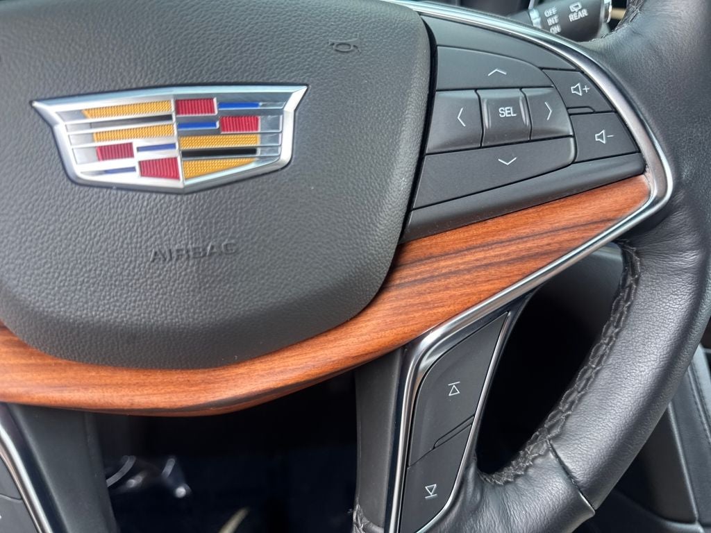 2022 Cadillac XT5 Premium Luxury