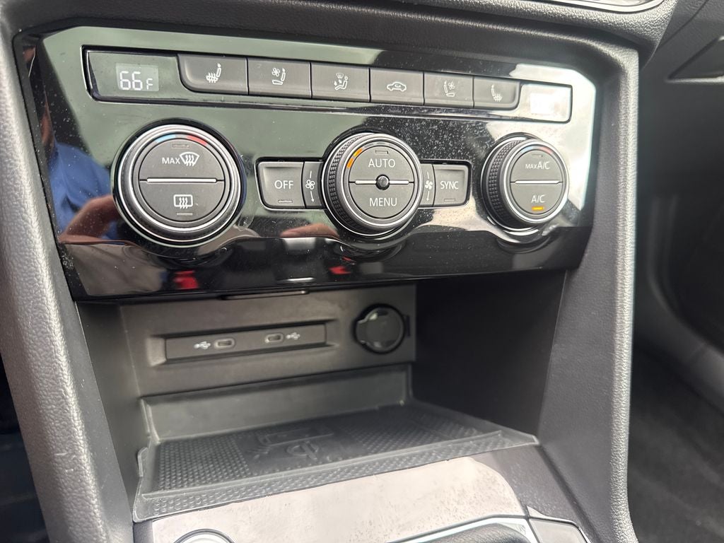 2024 Volkswagen Taos 1.5T SEL
