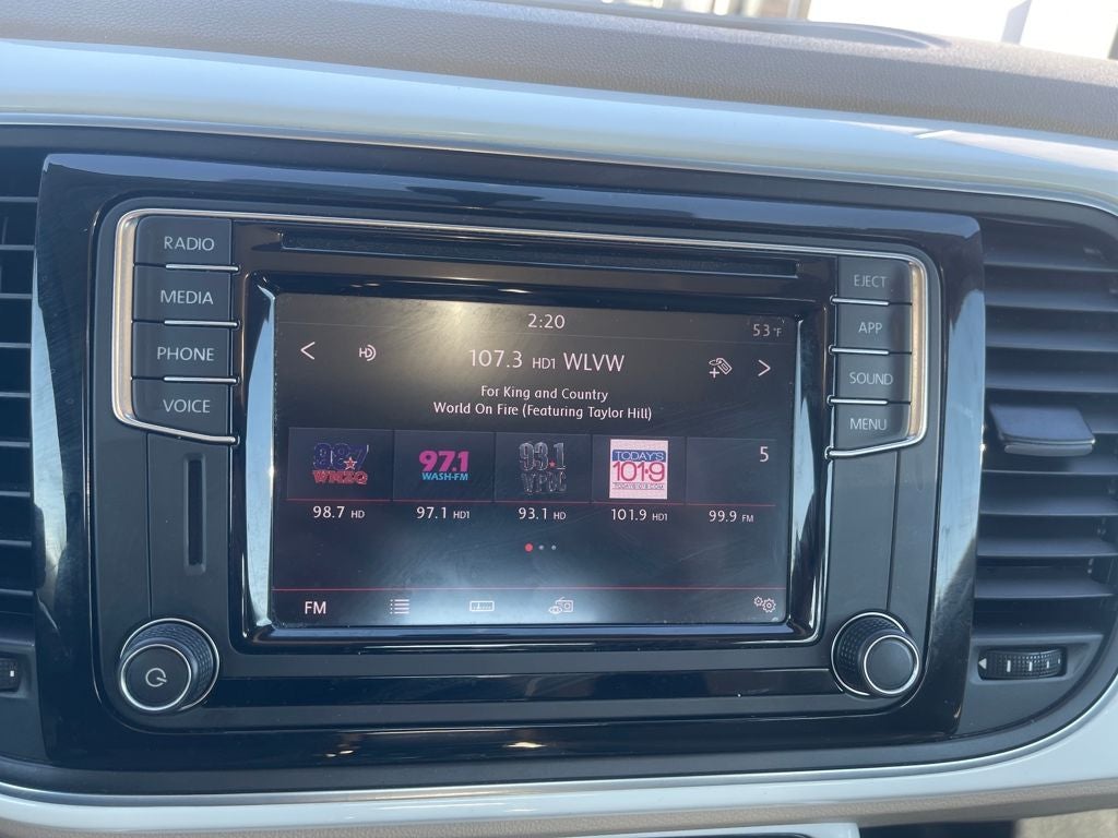 2018 Volkswagen Beetle 2.0T SE