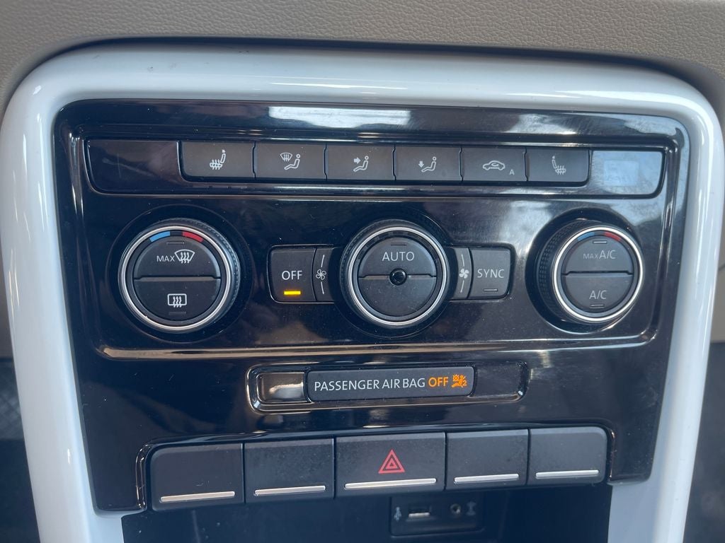 2018 Volkswagen Beetle 2.0T SE