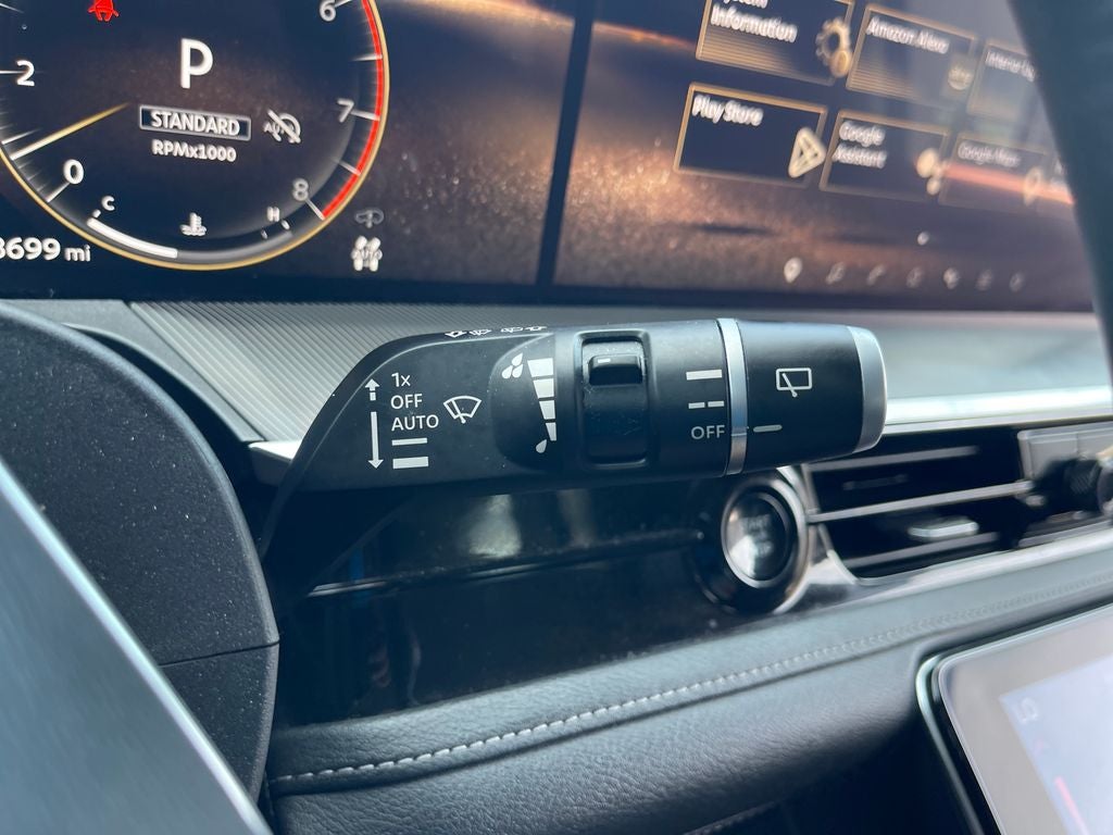 2025 INFINITI QX80 LUXE