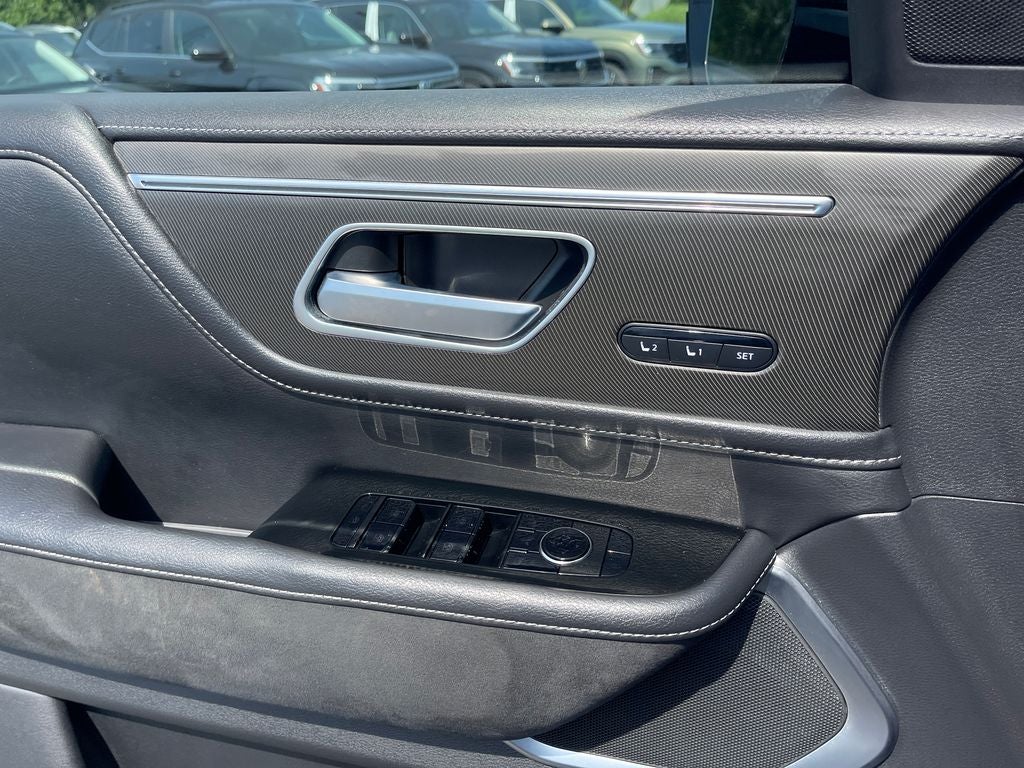 2025 INFINITI QX80 LUXE