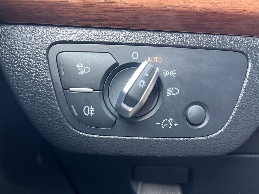 2023 Audi Q5 45 S line Premium quattro