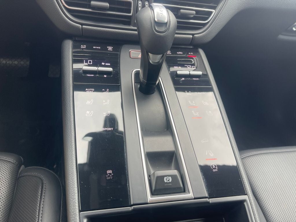 2024 Porsche Macan Base