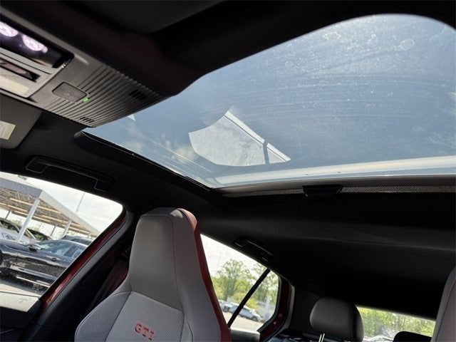 2025 Volkswagen Golf GTI 2.0T SE