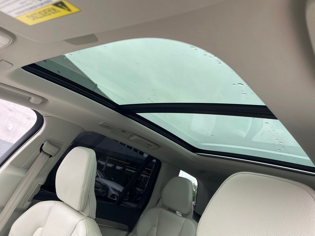 2023 Volvo XC90 Recharge Plug-In Hybrid T8 Plus Bright Theme 7 Passenger