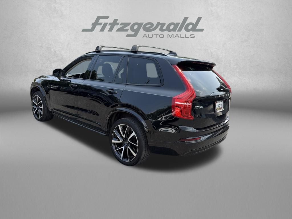 2023 Volvo XC90 Recharge Plug-In Hybrid T8 Plus Dark Theme 7 Passenger