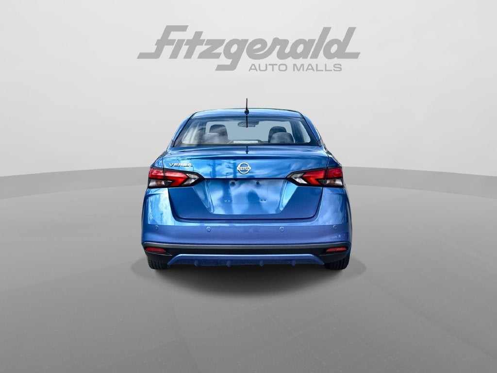 2021 Nissan Versa 1.6 S