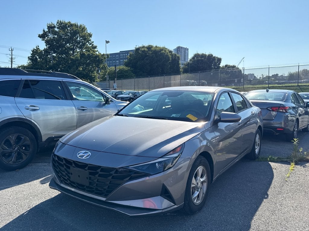 2023 Hyundai Elantra SE