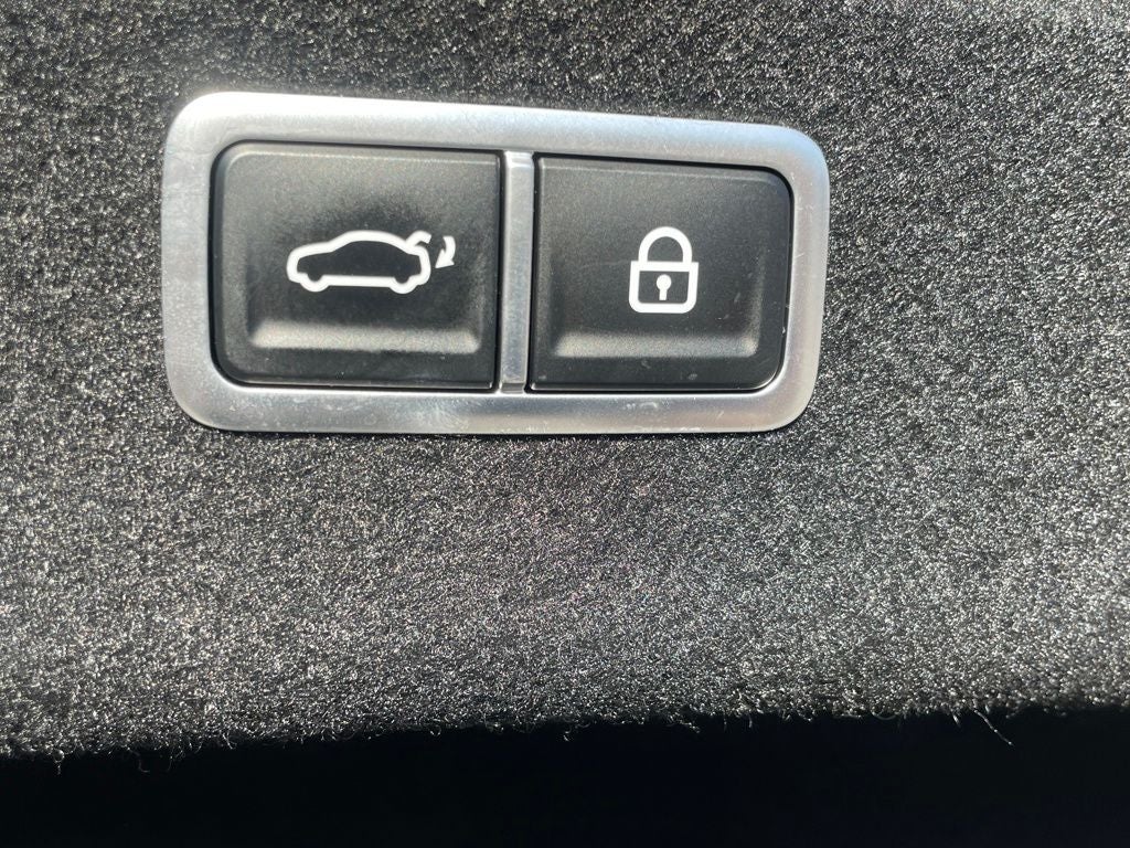 2023 Genesis Electrified G80 Base