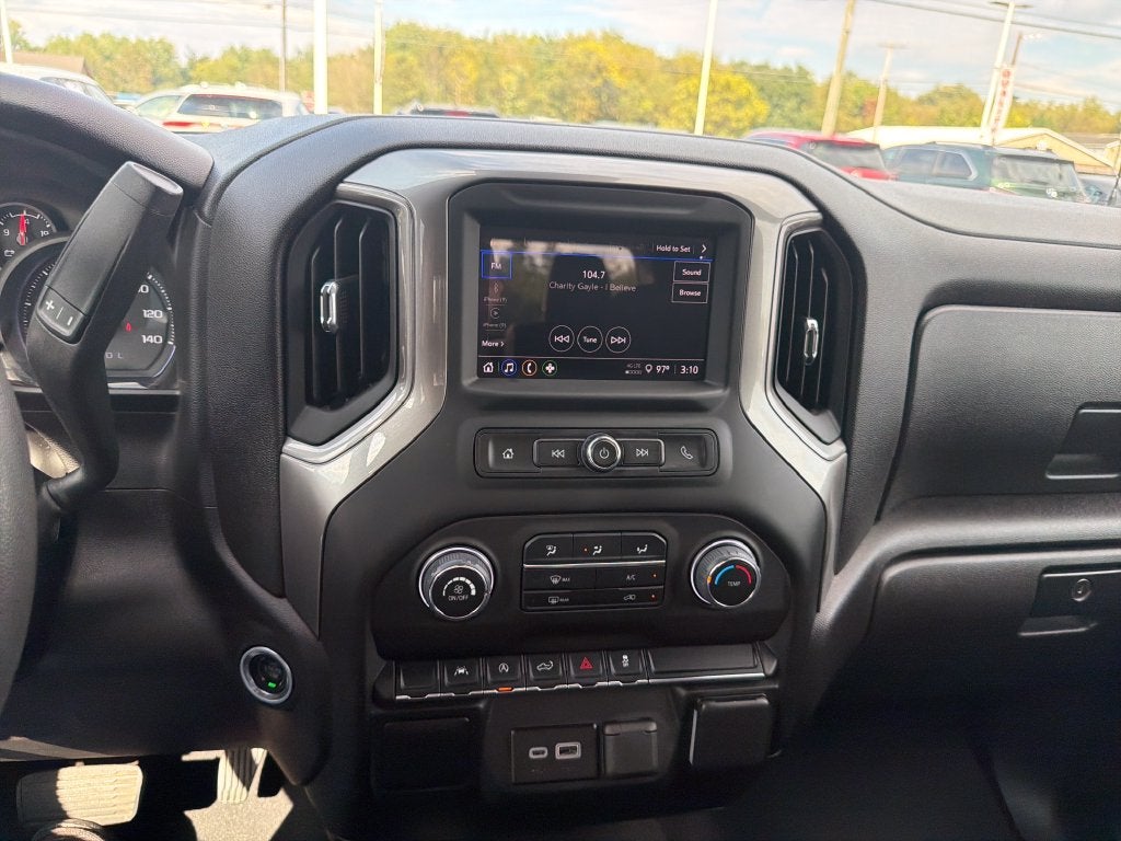 2023 Chevrolet Silverado Custom