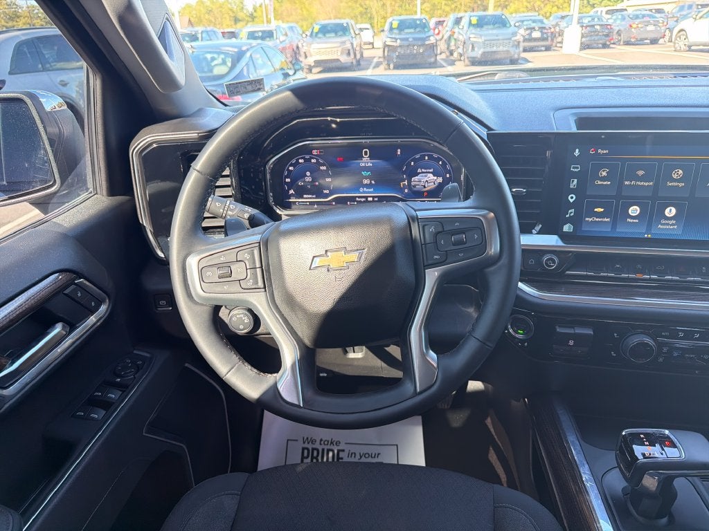 2025 Chevrolet Silverado LT