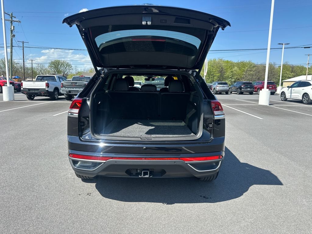 2024 Volkswagen Atlas Cross Sport 2.0T SE w/Technology