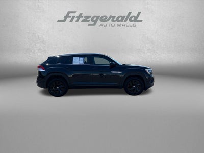 2024 Volkswagen Atlas Cross Sport 2.0T SE w/Technology