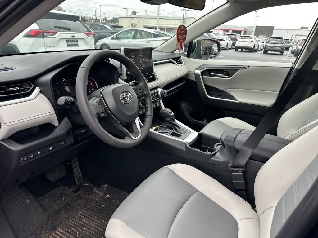 2025 Toyota RAV4 XLE Premium