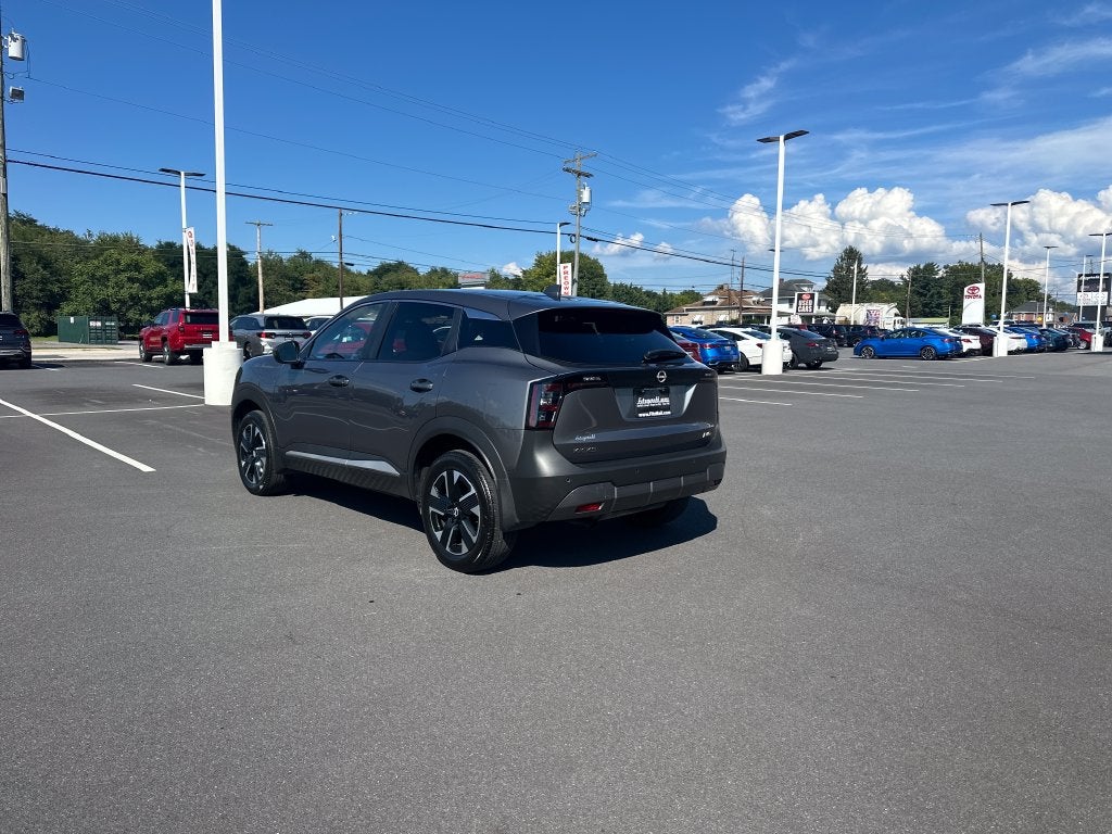 2025 Nissan Kicks MPV SV
