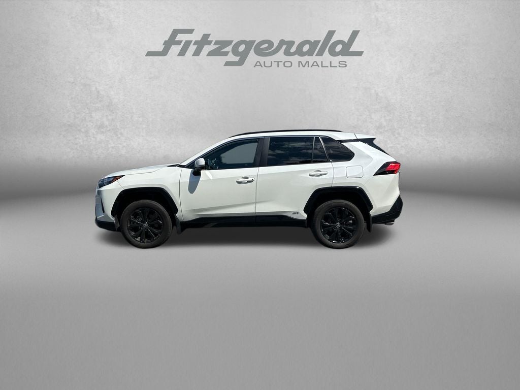 2022 Toyota RAV4 HYBRID SE