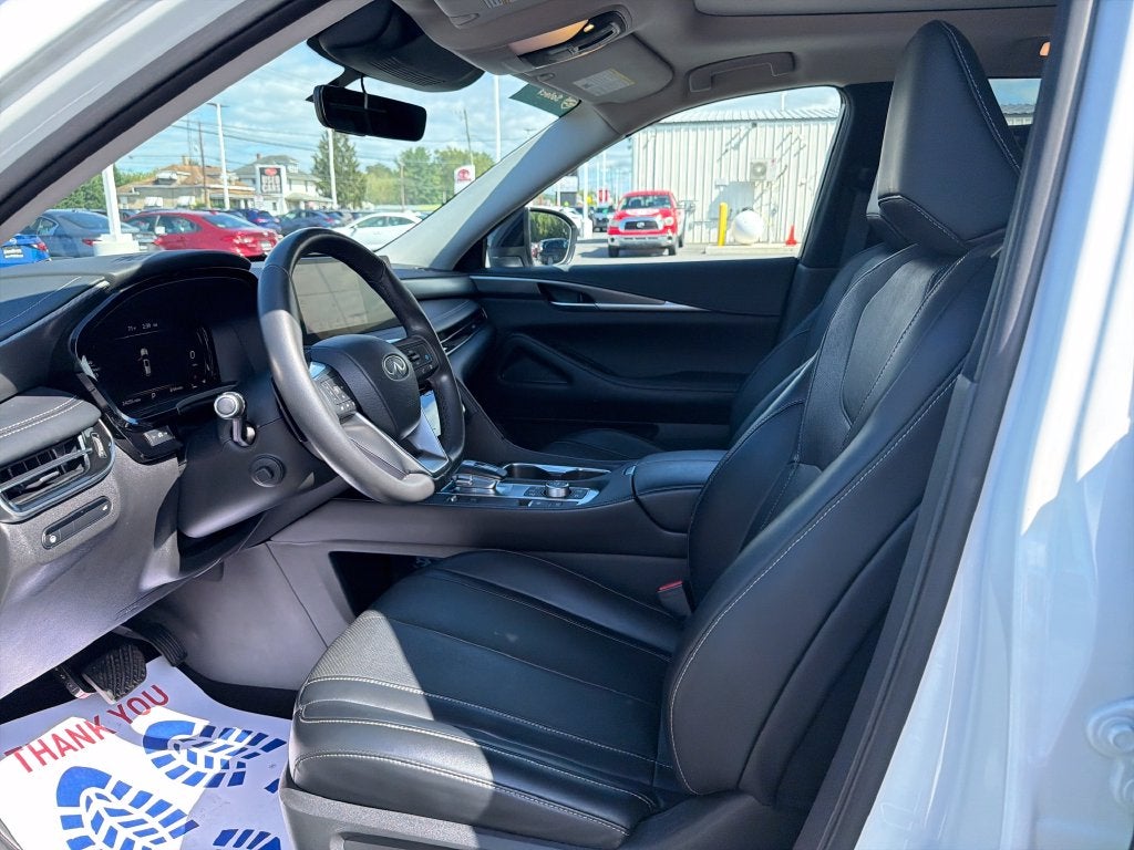 2023 INFINITI QX60 LUXE