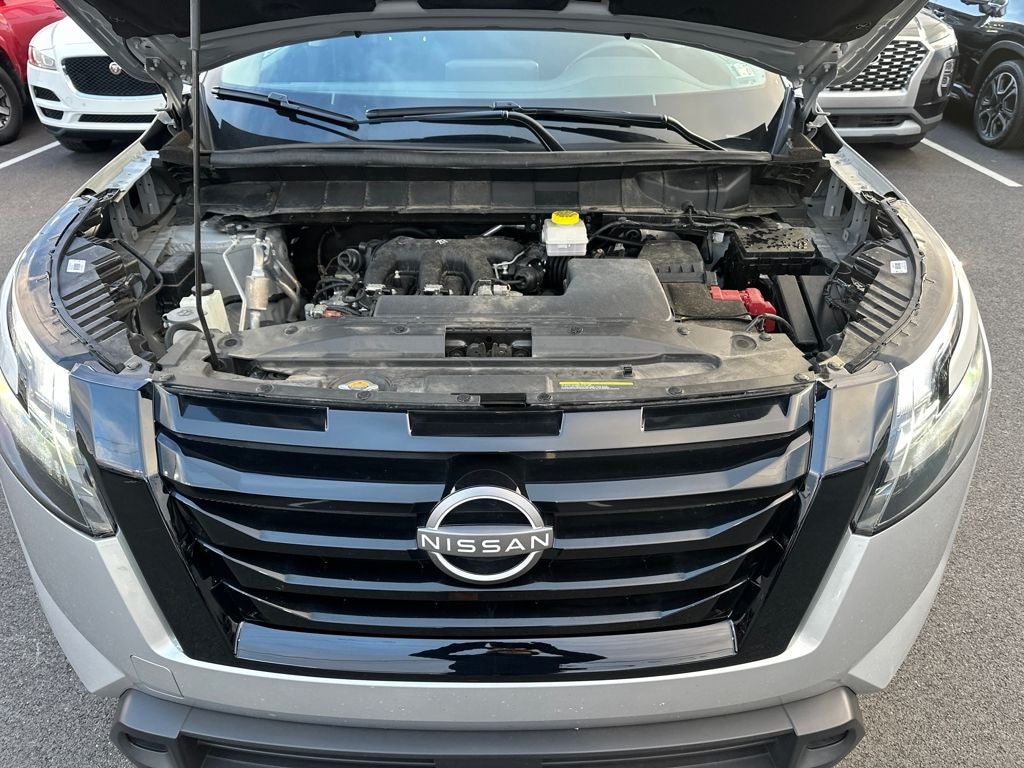 2024 Nissan Pathfinder SV