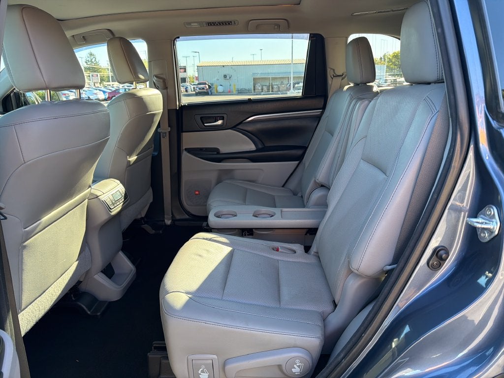 2017 Toyota Highlander Limited Platinum