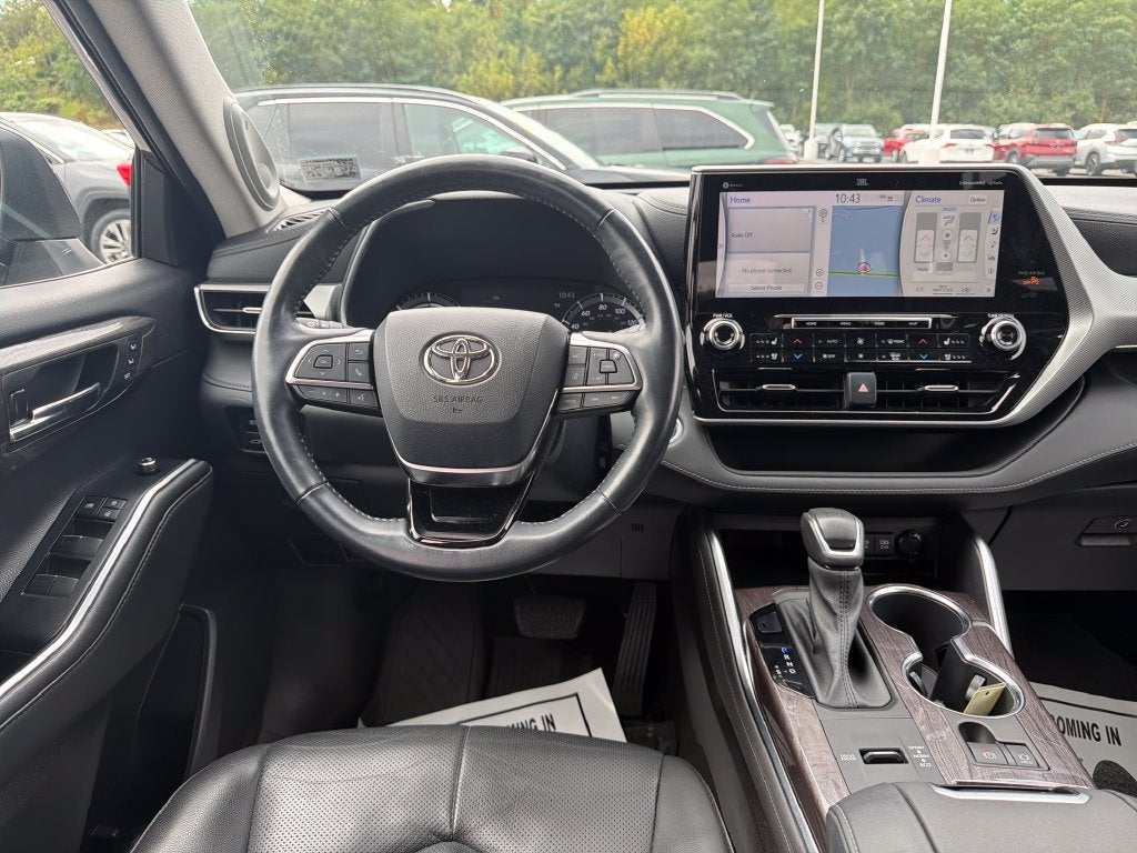 2021 Toyota Highlander Hybrid Platinum
