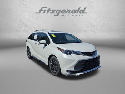 2026 Toyota Sienna Platinum 7 Passenger