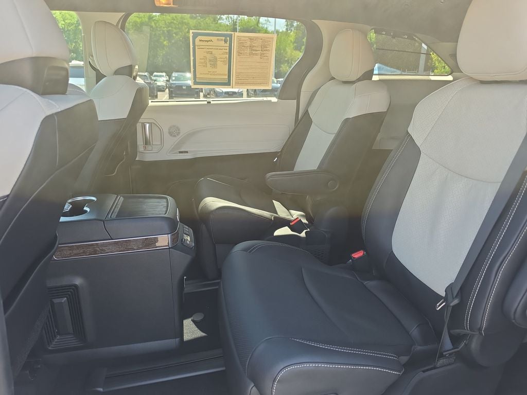 2026 Toyota Sienna Platinum 7 Passenger