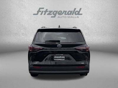2025 Toyota Sienna XLE 8 Passenger