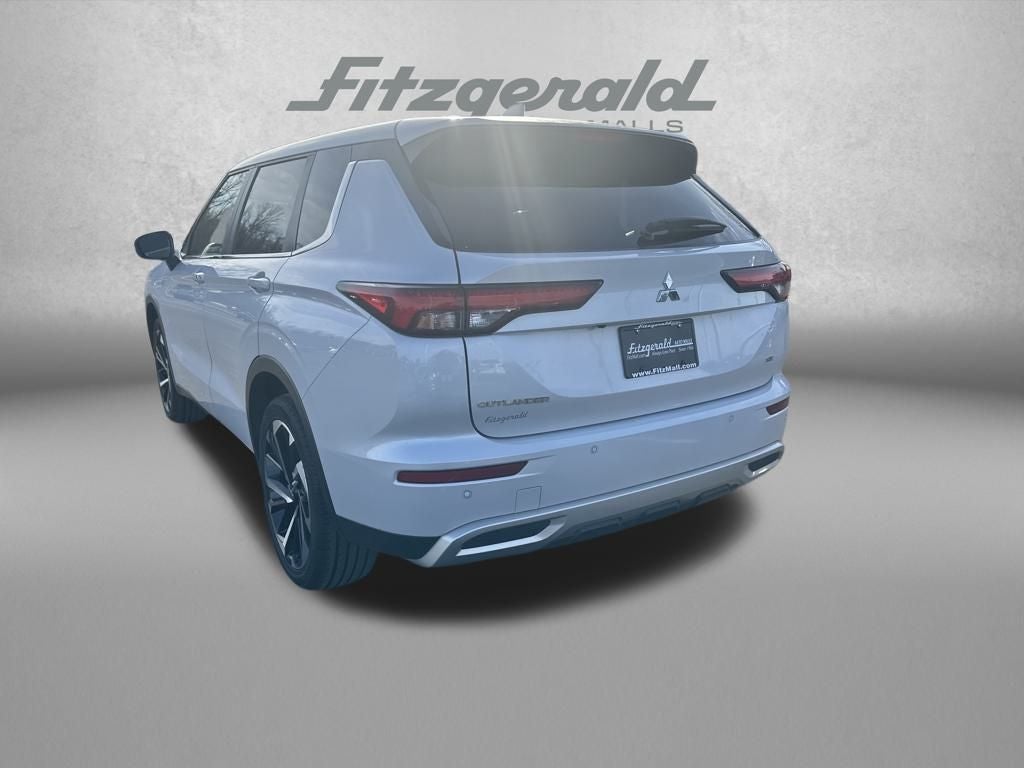 2024 Mitsubishi Outlander SE