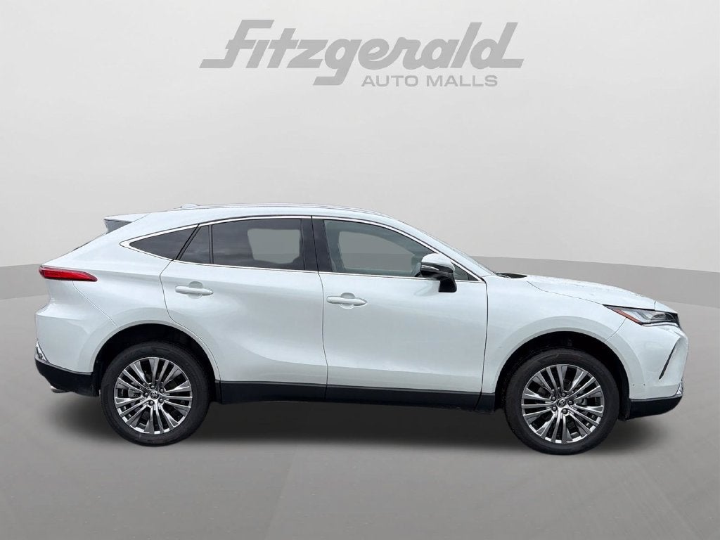 2023 Toyota Venza XLE