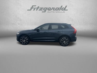 2024 Volvo XC60 B5 Plus Dark Theme