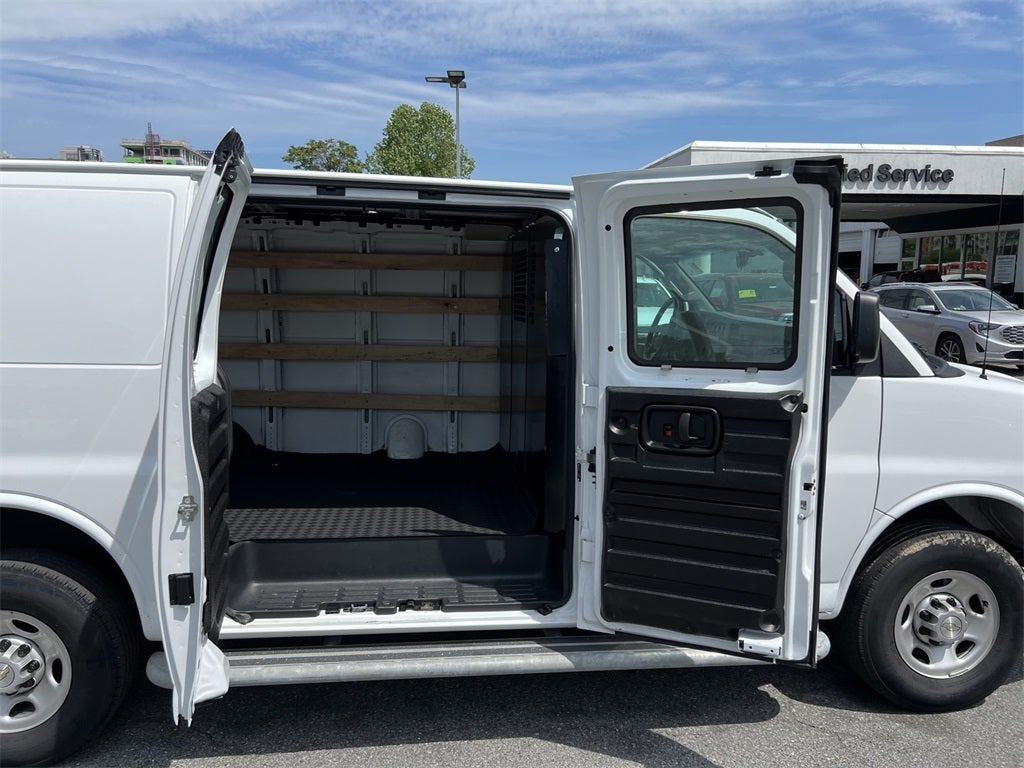 2023 Chevrolet Express 2500 Work Van Cargo