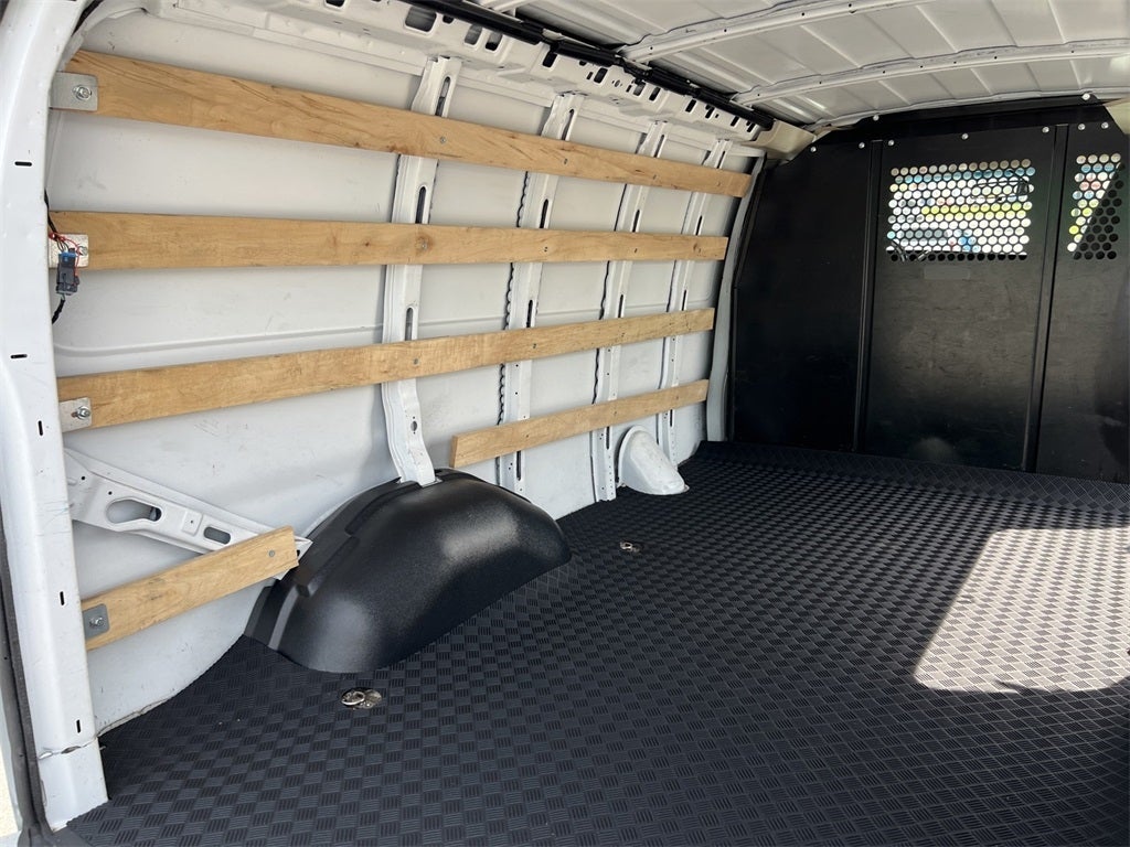 2023 Chevrolet Express 2500 Work Van Cargo