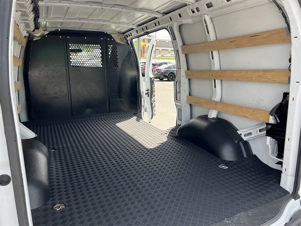 2023 Chevrolet Express 2500 Work Van Cargo