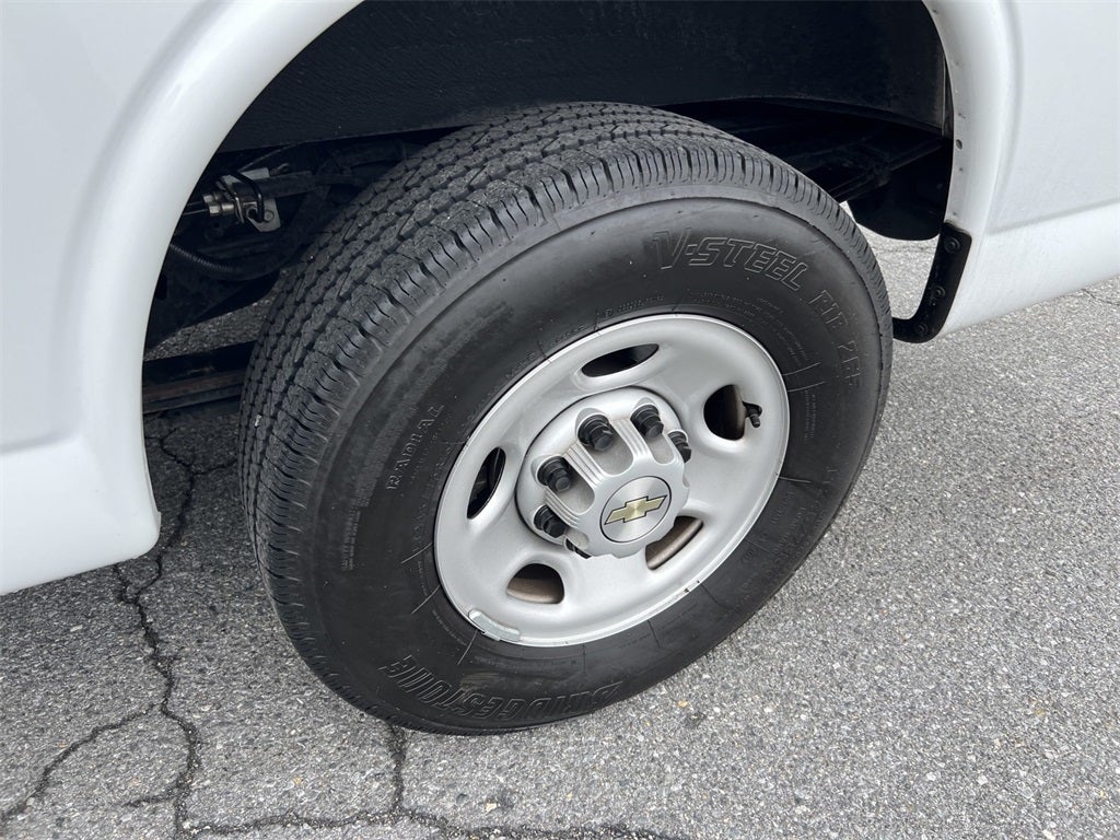 2024 Chevrolet Express 2500 Work Van Cargo