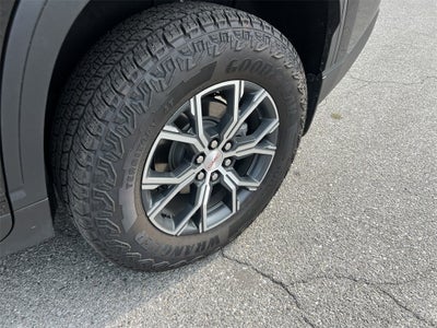 2024 GMC Acadia AT4