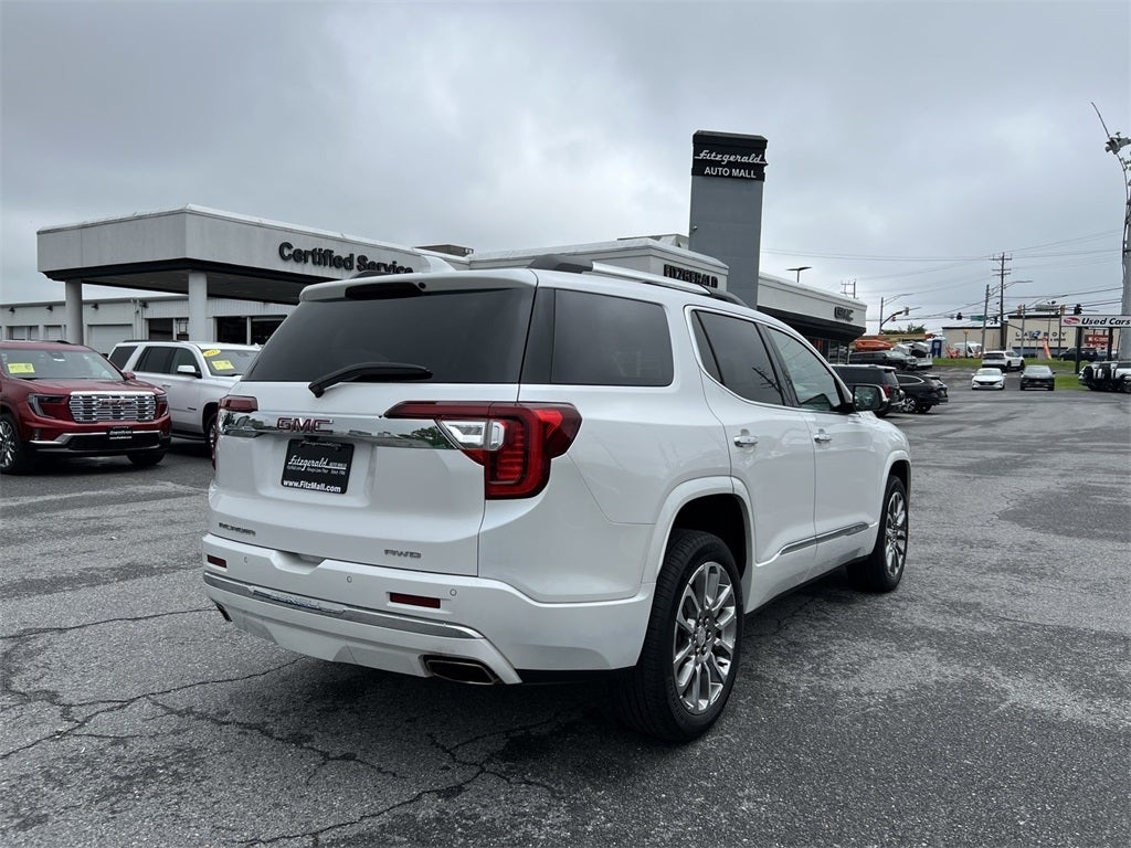 2023 GMC Acadia Denali