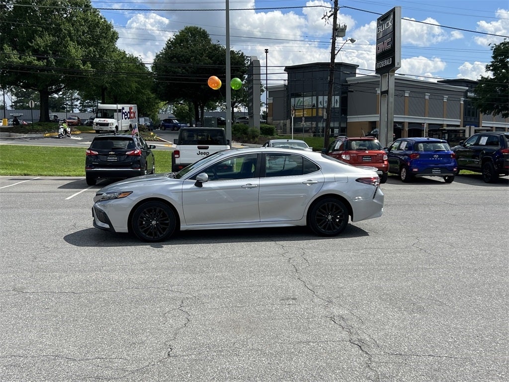2024 Toyota Camry SE