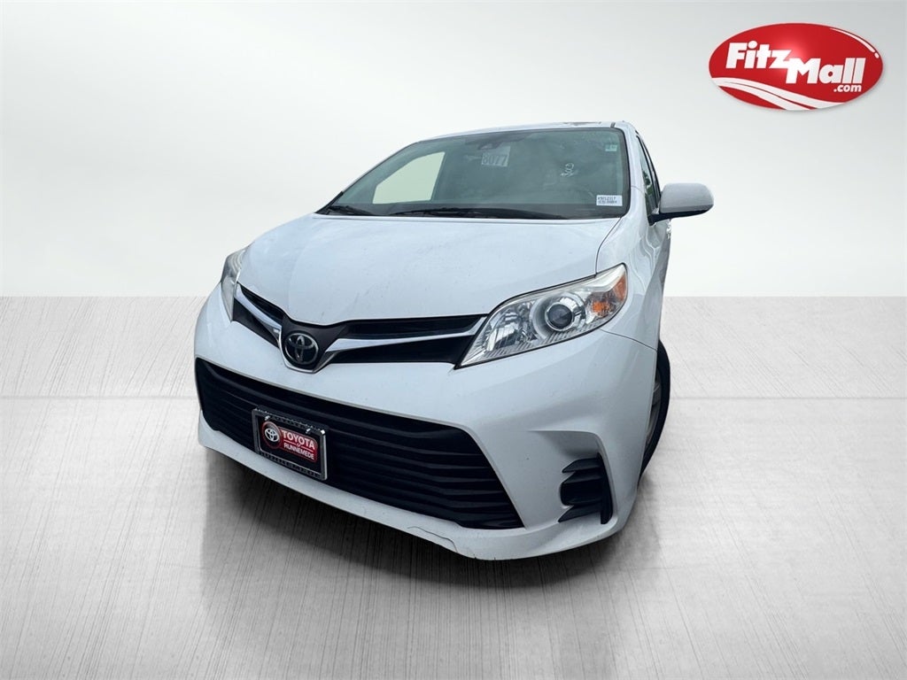 2019 Toyota Sienna LE 8 Passenger