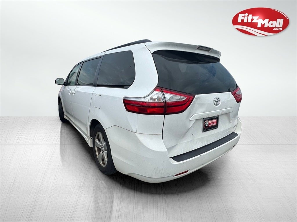 2019 Toyota Sienna LE 8 Passenger