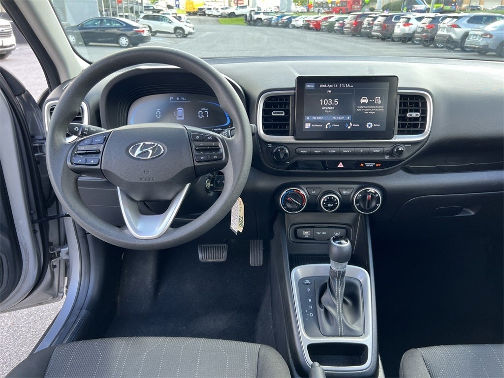 2024 Hyundai Venue SE