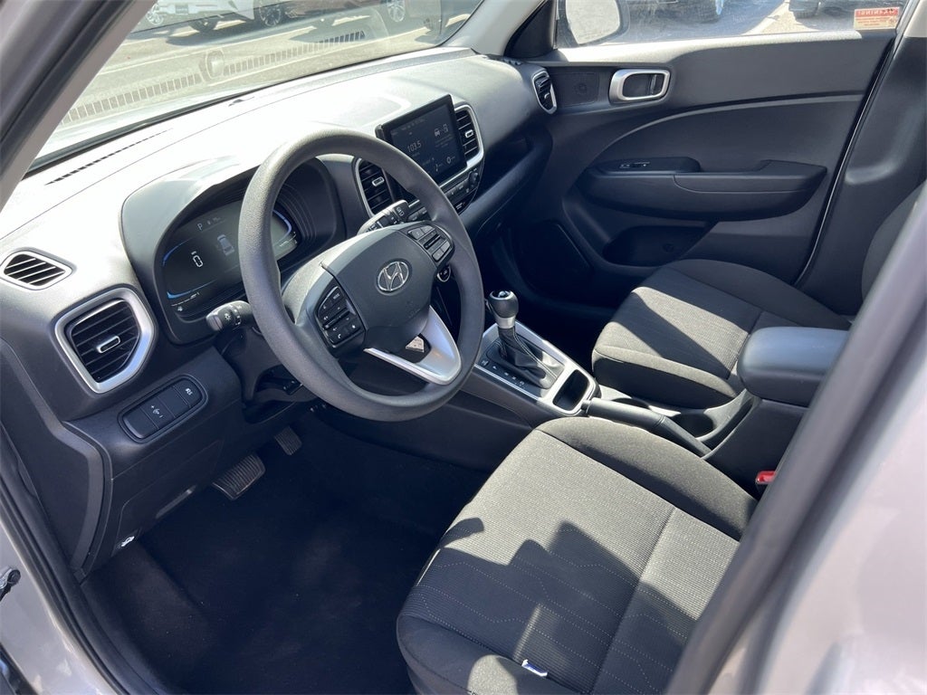 2024 Hyundai Venue SE