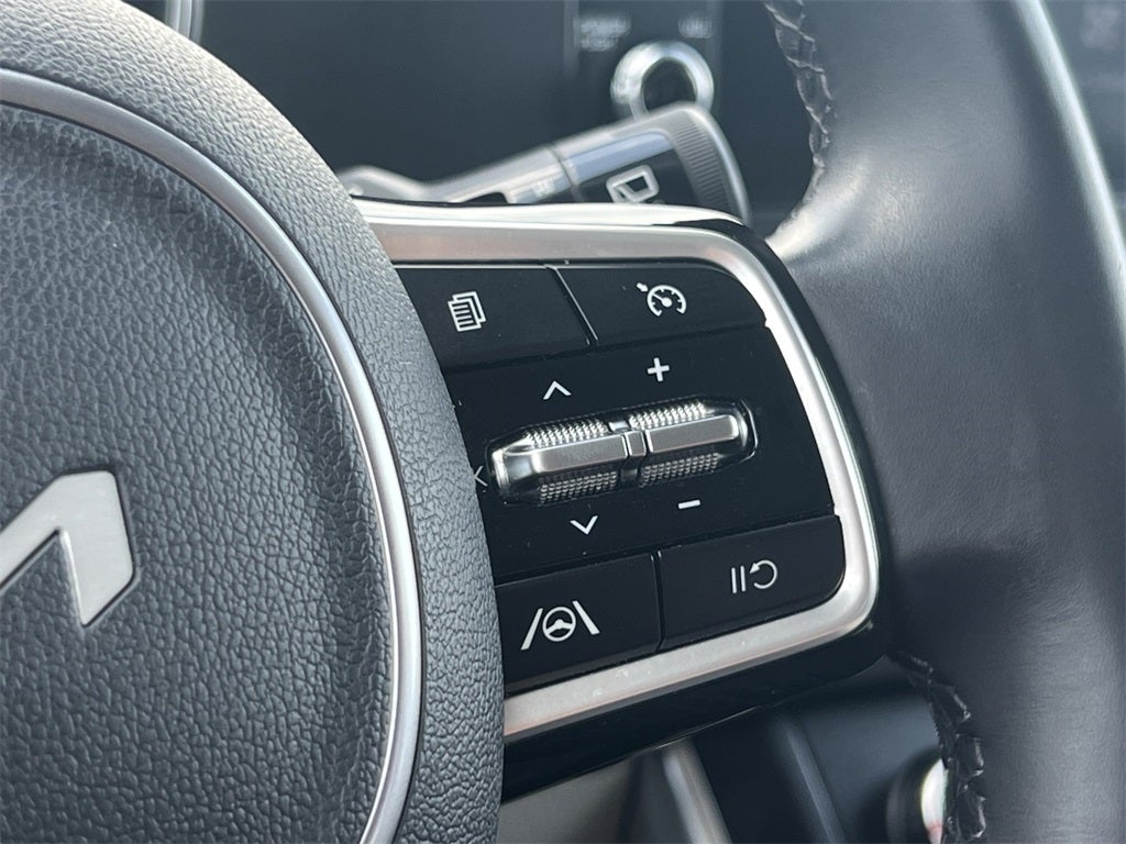 2023 Kia Carnival LX